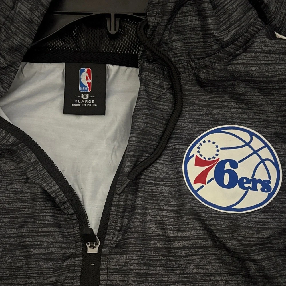 Philadelphia 76ers Pullover Windbreaker Hoodie US Men’s XL - Picture 3 of 6